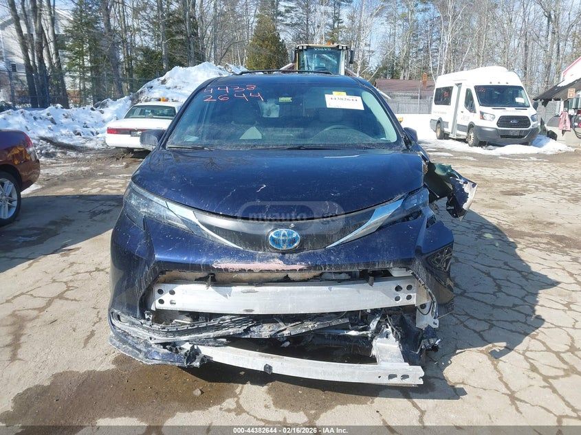 Toyota Sienna 2025 — миниатюра 11