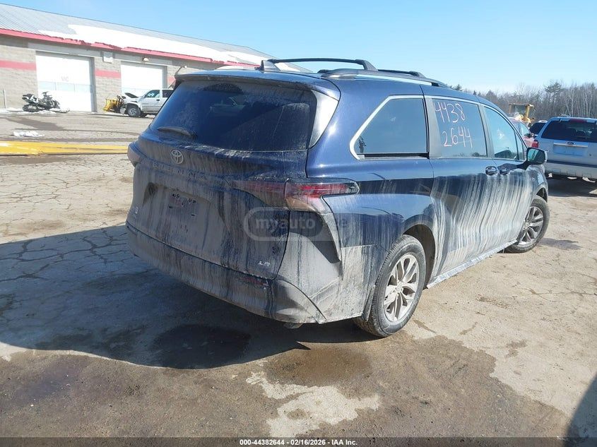 Toyota Sienna 2025 — миниатюра 4