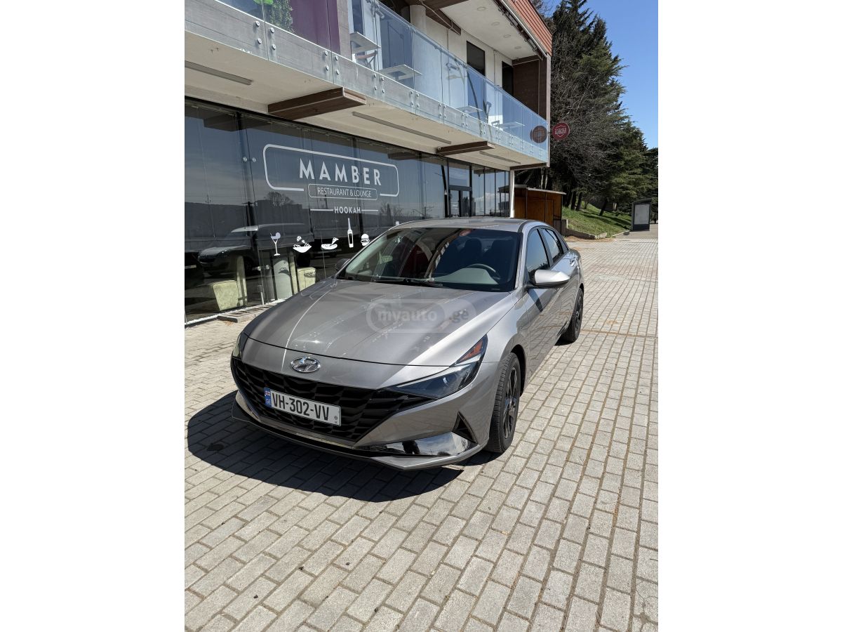 Hyundai Elantra - фото 3