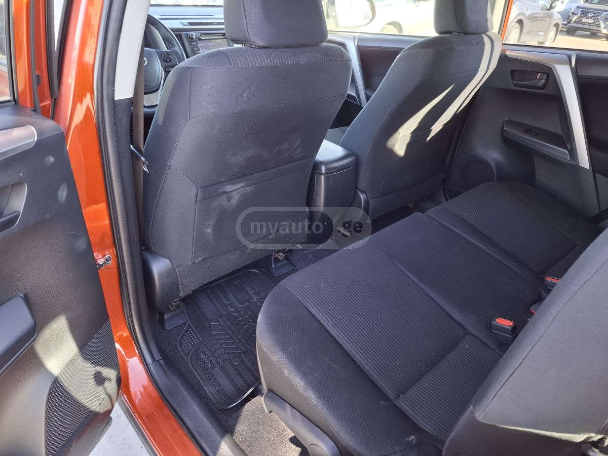 Toyota RAV 4 - фото 15