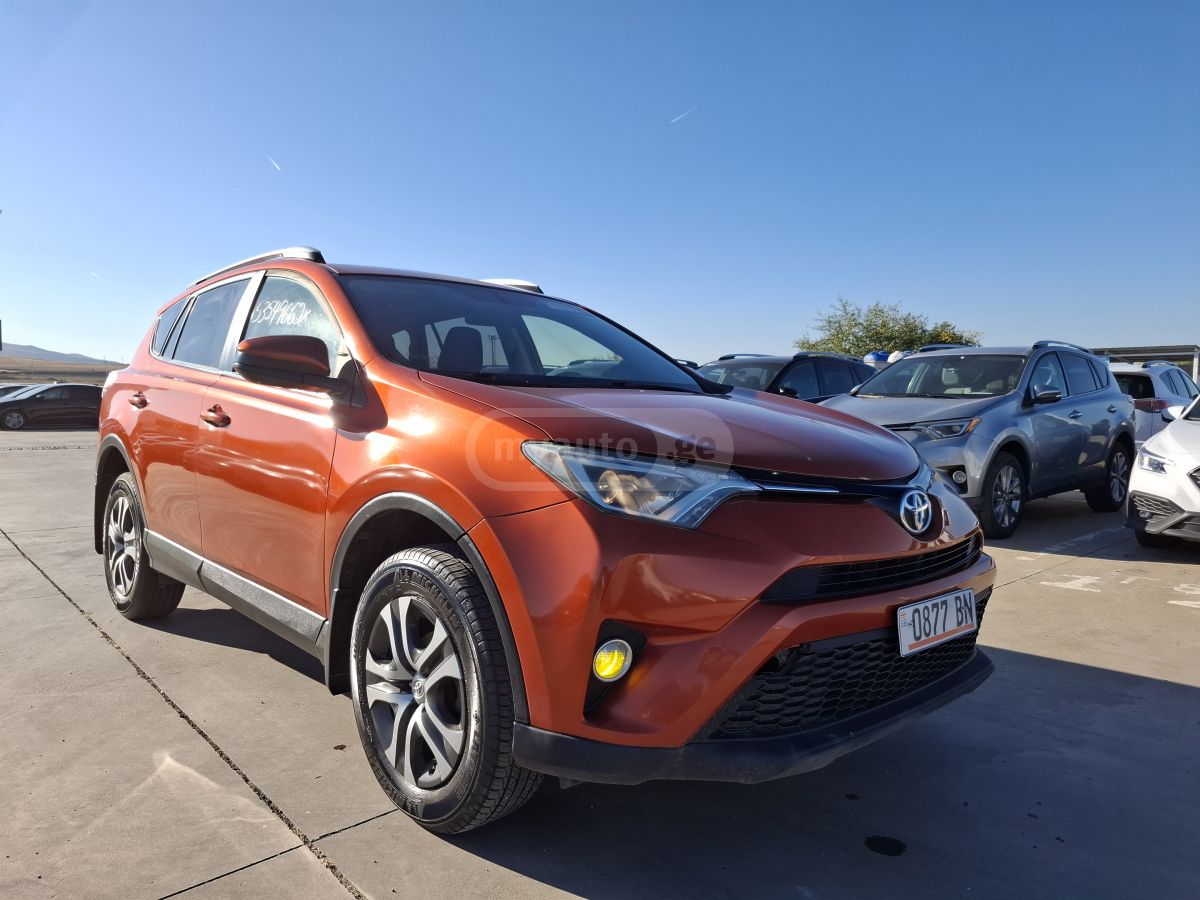 Toyota RAV 4 - фото 2