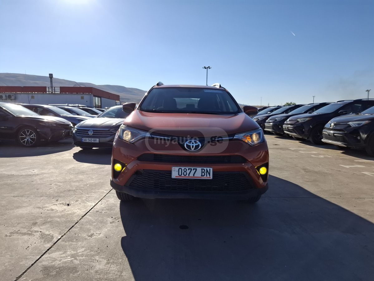 Toyota RAV 4 - фото 3