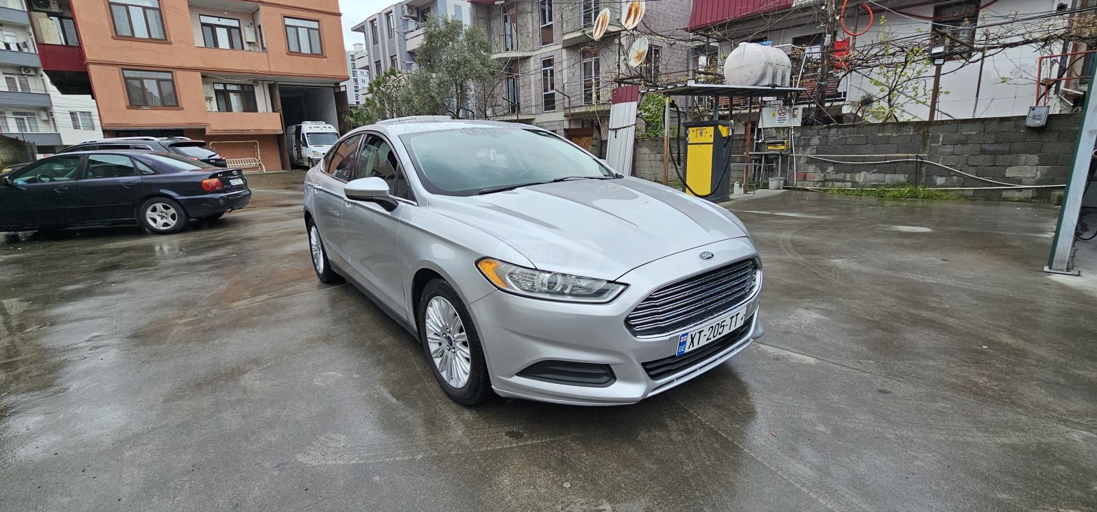 Ford Fusion - фото 1