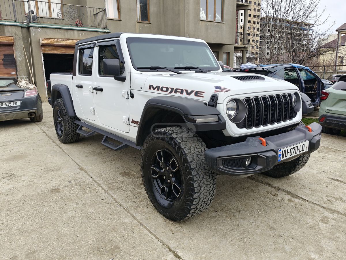 Jeep Gladiator mojave 2023 — миниатюра 2