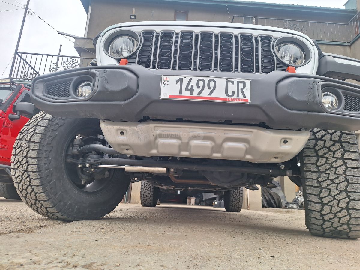 Jeep Gladiator mojave 2023 — миниатюра 7