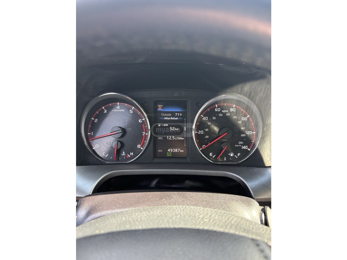 Toyota Rav 4 - фото 6