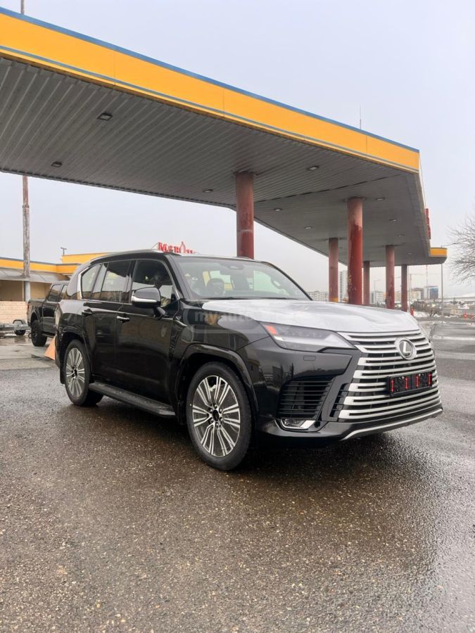 Lexus LX 600 - фото 1