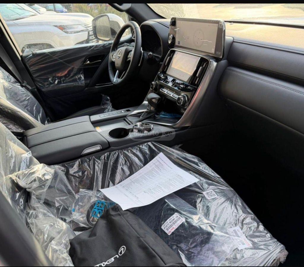 Lexus LX 600 - фото 7