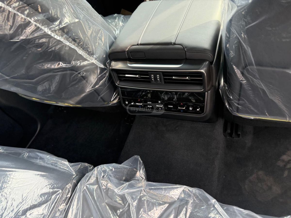 Lexus LX 600 - фото 9