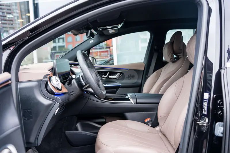 Mercedes-Benz EQE 2024 — миниатюра 10