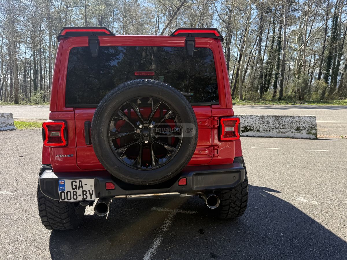 Jeep Wrangler - фото 13