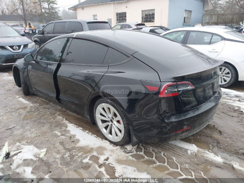 Tesla Model 3 - фото 3