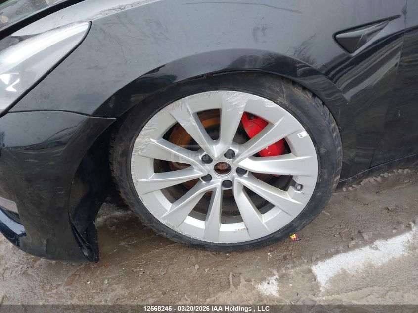 Tesla Model 3 - фото 6