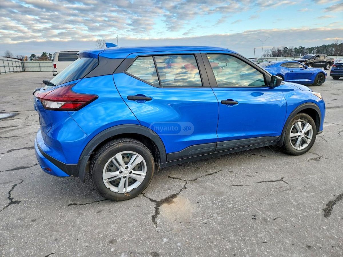 Nissan S 4dr Front-Wheel Drive CVT — миниатюра 3