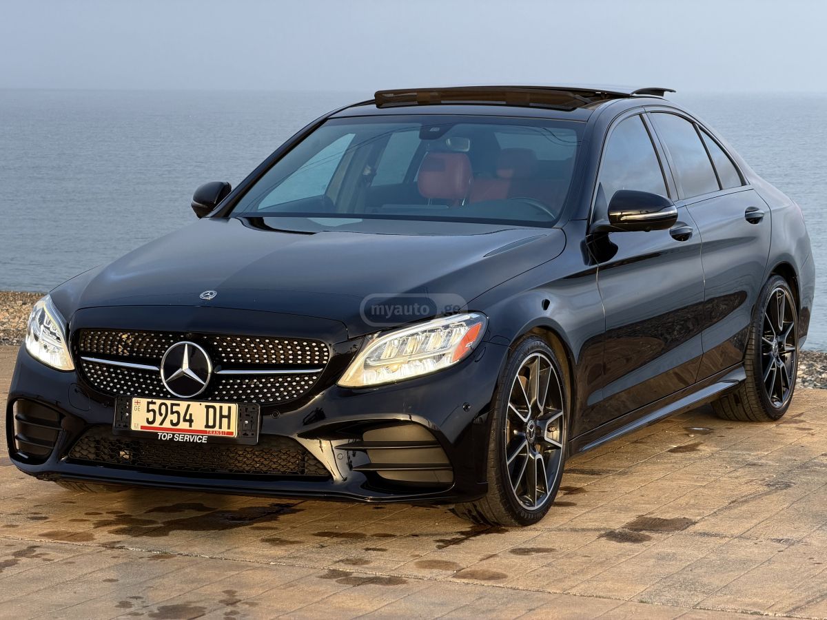 Mercedes-Benz C 300 - фото 1