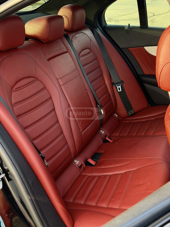 Mercedes-Benz C 300 - фото 13