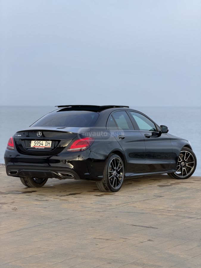 Mercedes-Benz C 300 - фото 6
