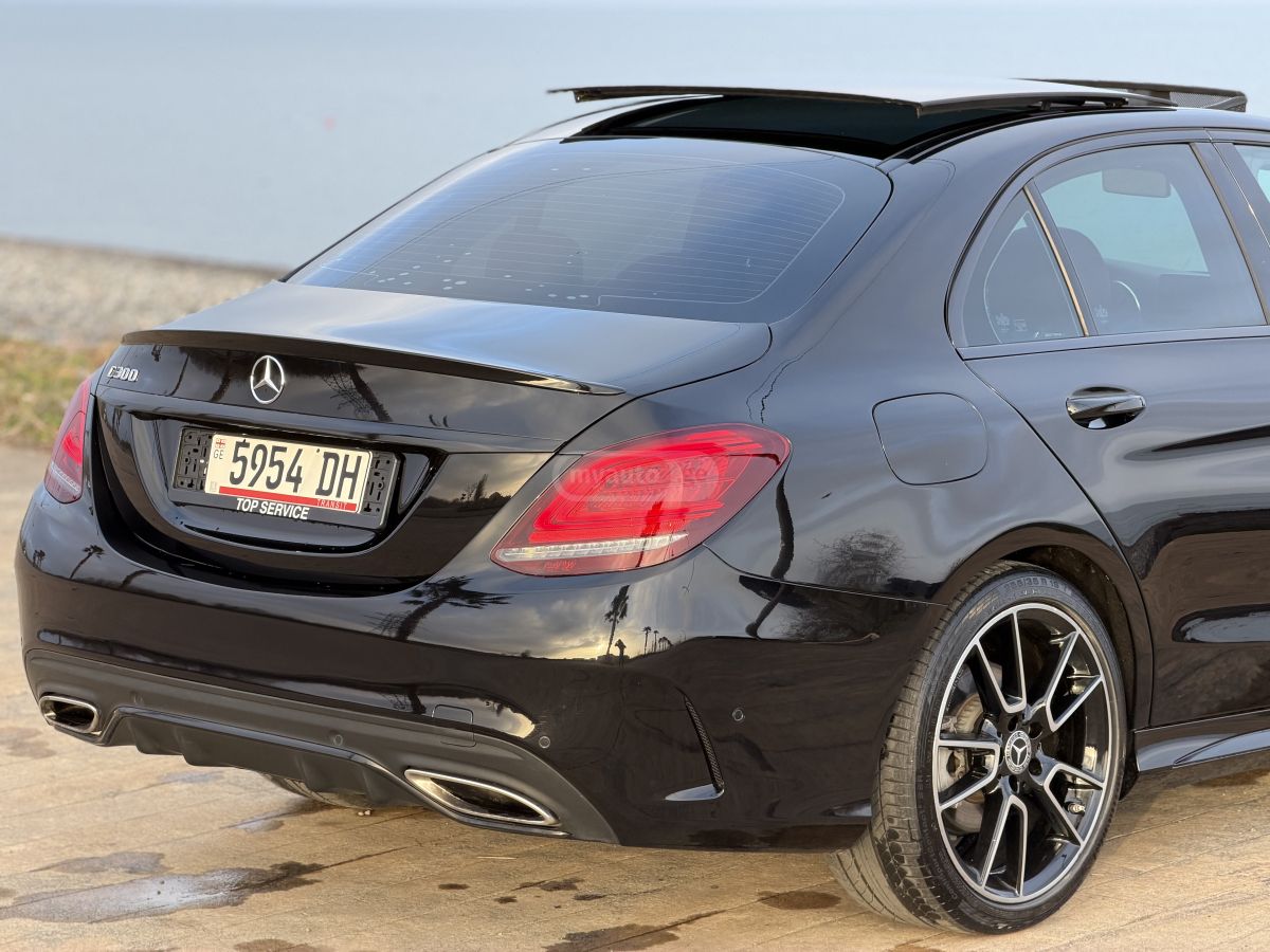 Mercedes-Benz C 300 - фото 7