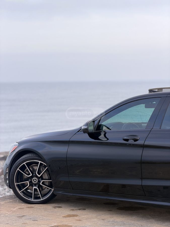 Mercedes-Benz C 300 - фото 9