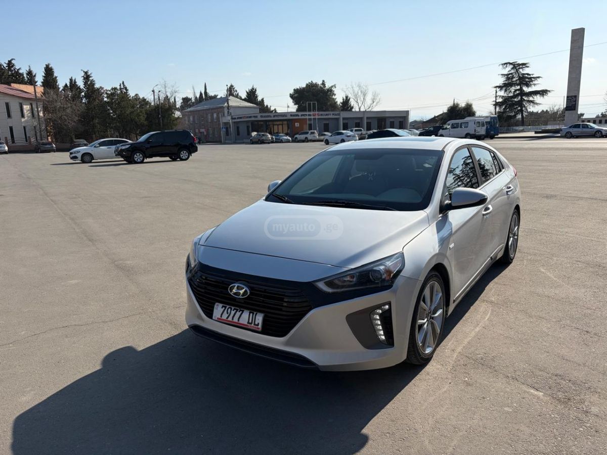 Hyundai Ioniq - фото 9