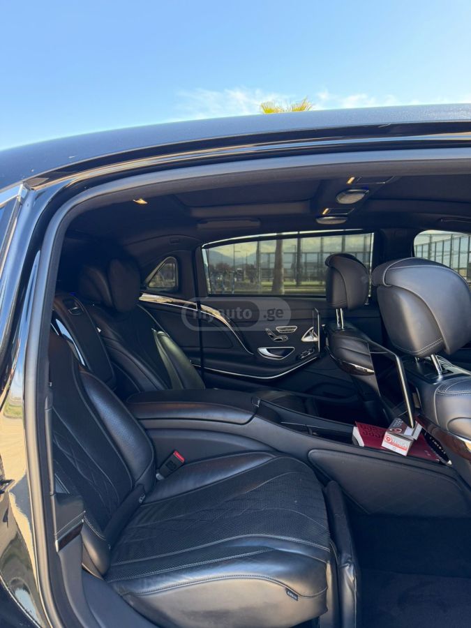 Mercedes-Benz S 65 AMG - фото 12