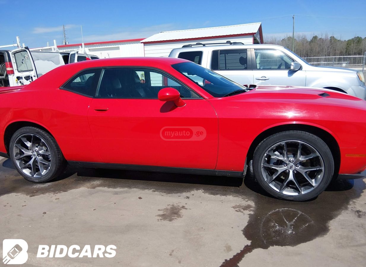 Dodge Challenger - фото 2