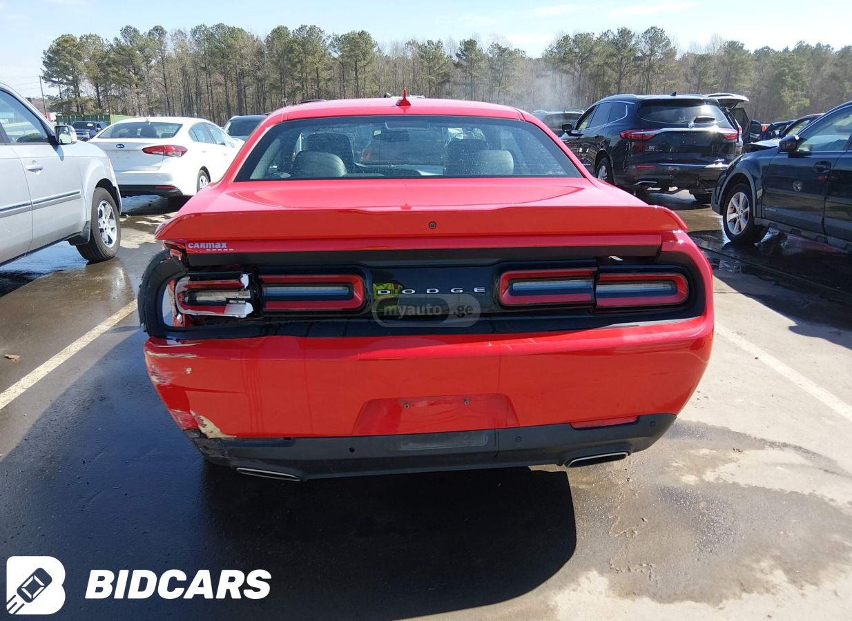 Dodge Challenger - фото 6