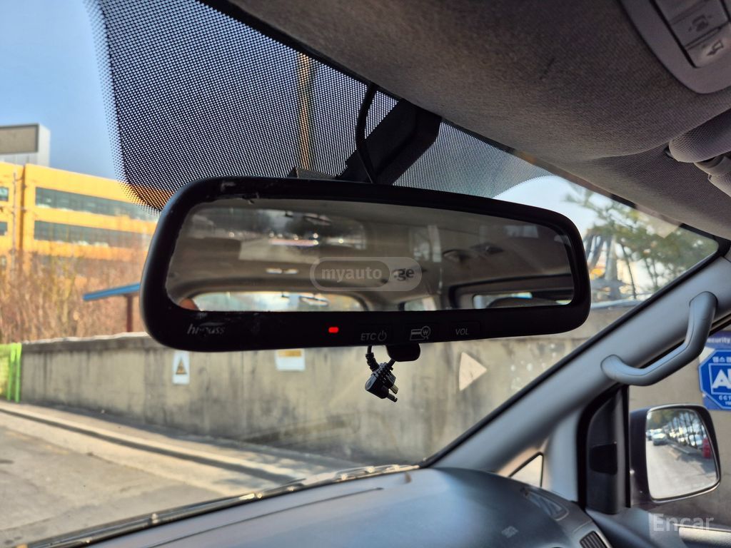 Hyundai Starex - фото 12