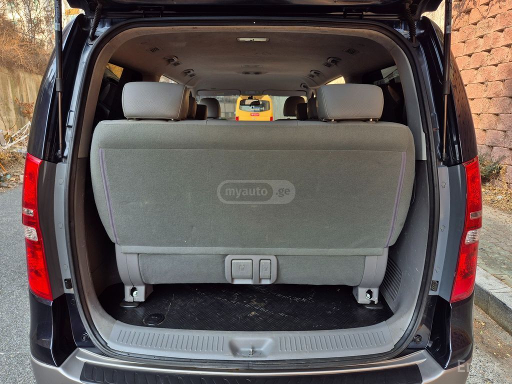 Hyundai Starex - фото 13