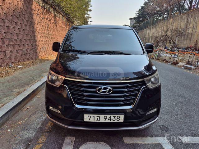 Hyundai Starex - фото 2