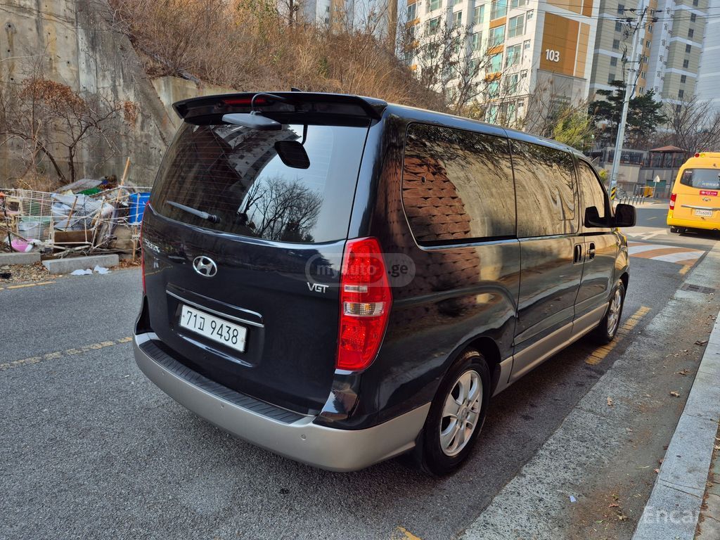 Hyundai Starex - фото 5