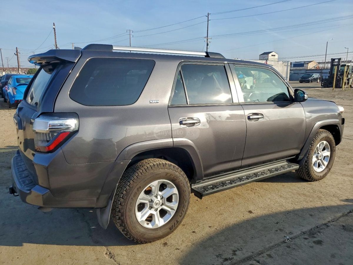 Toyota TRD Off Road 4dr 4x4 Automatic — миниатюра 3