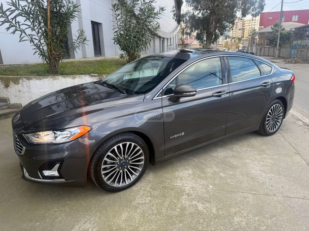 Ford Fusion - фото 10