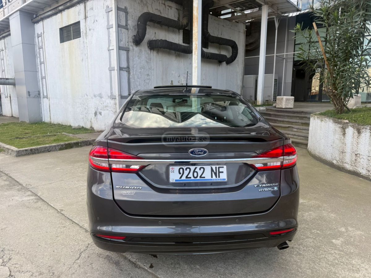 Ford Fusion - фото 2