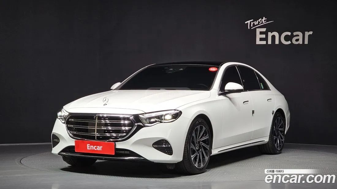 Mercedes-Benz E53 AMG 2025 — миниатюра 1