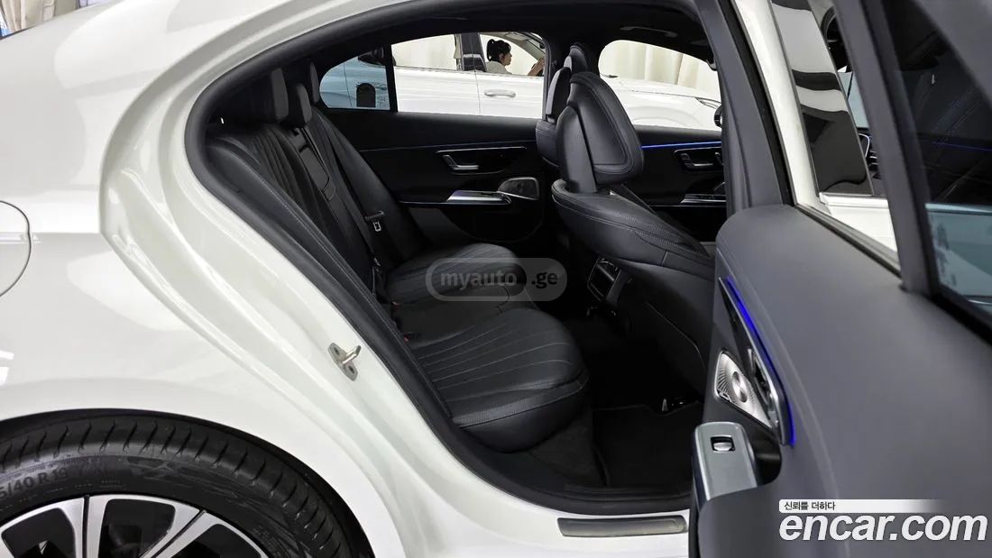 Mercedes-Benz E53 AMG 2025 — миниатюра 12