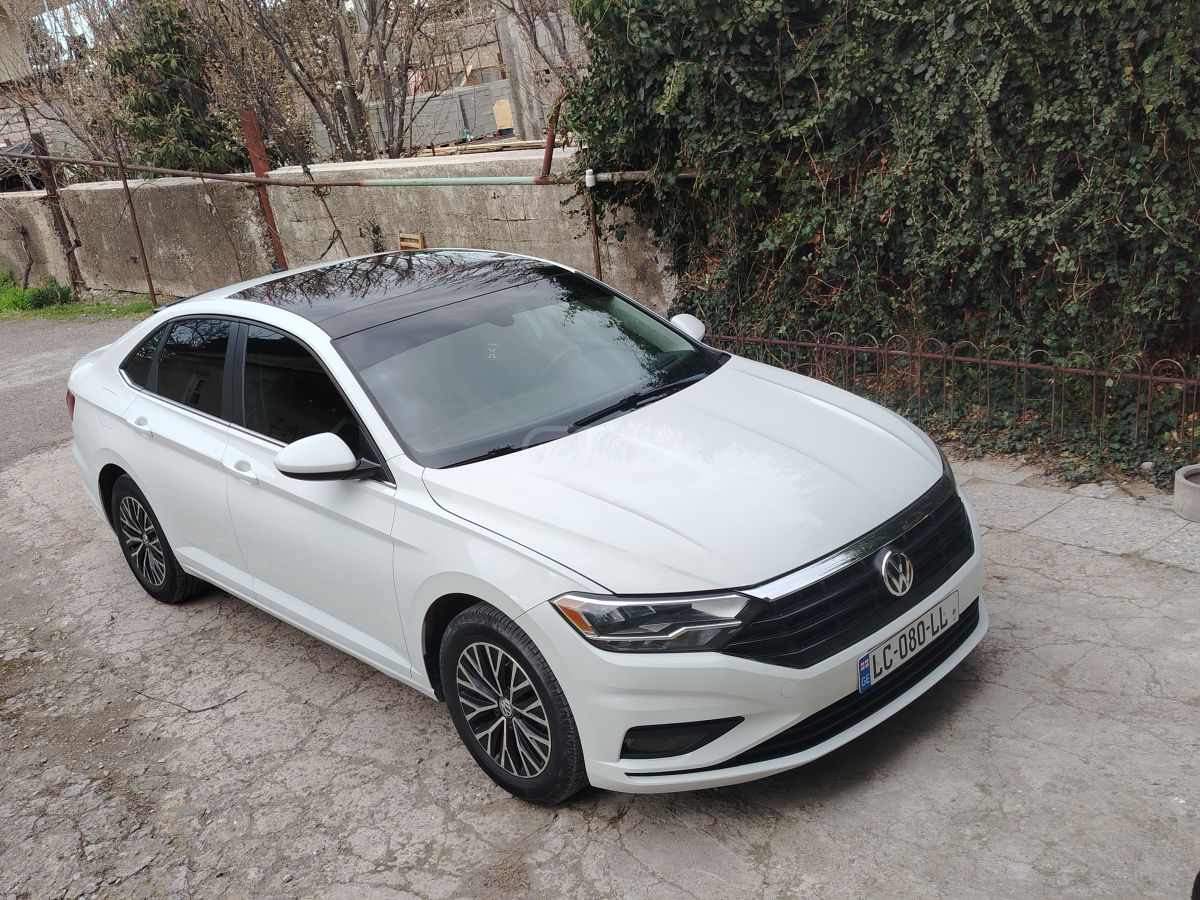 Volkswagen Jetta - фото 1