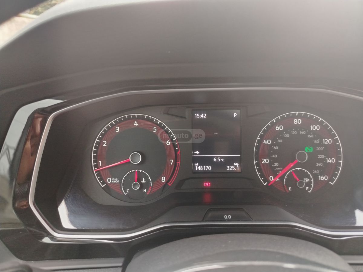 Volkswagen Jetta - фото 10