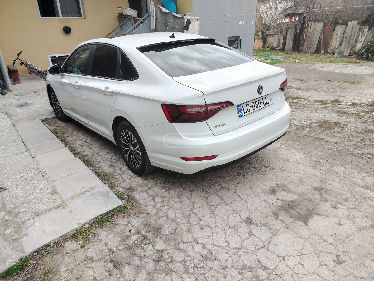 Volkswagen Jetta - фото 3