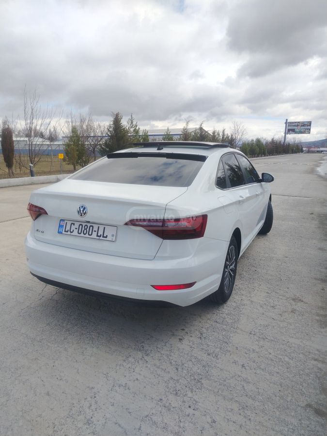 Volkswagen Jetta - фото 7