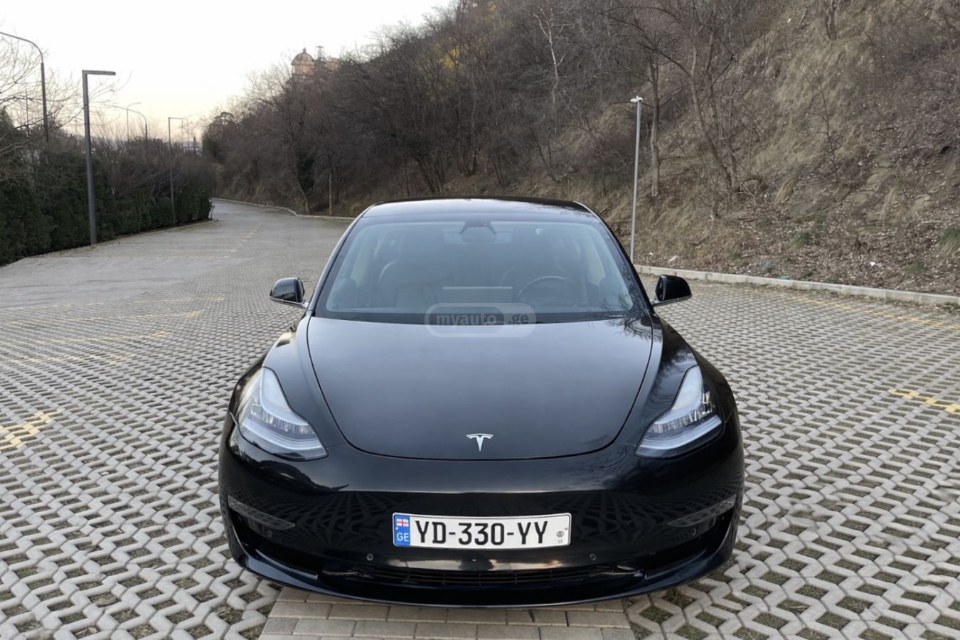 Tesla Model 3 - фото 1