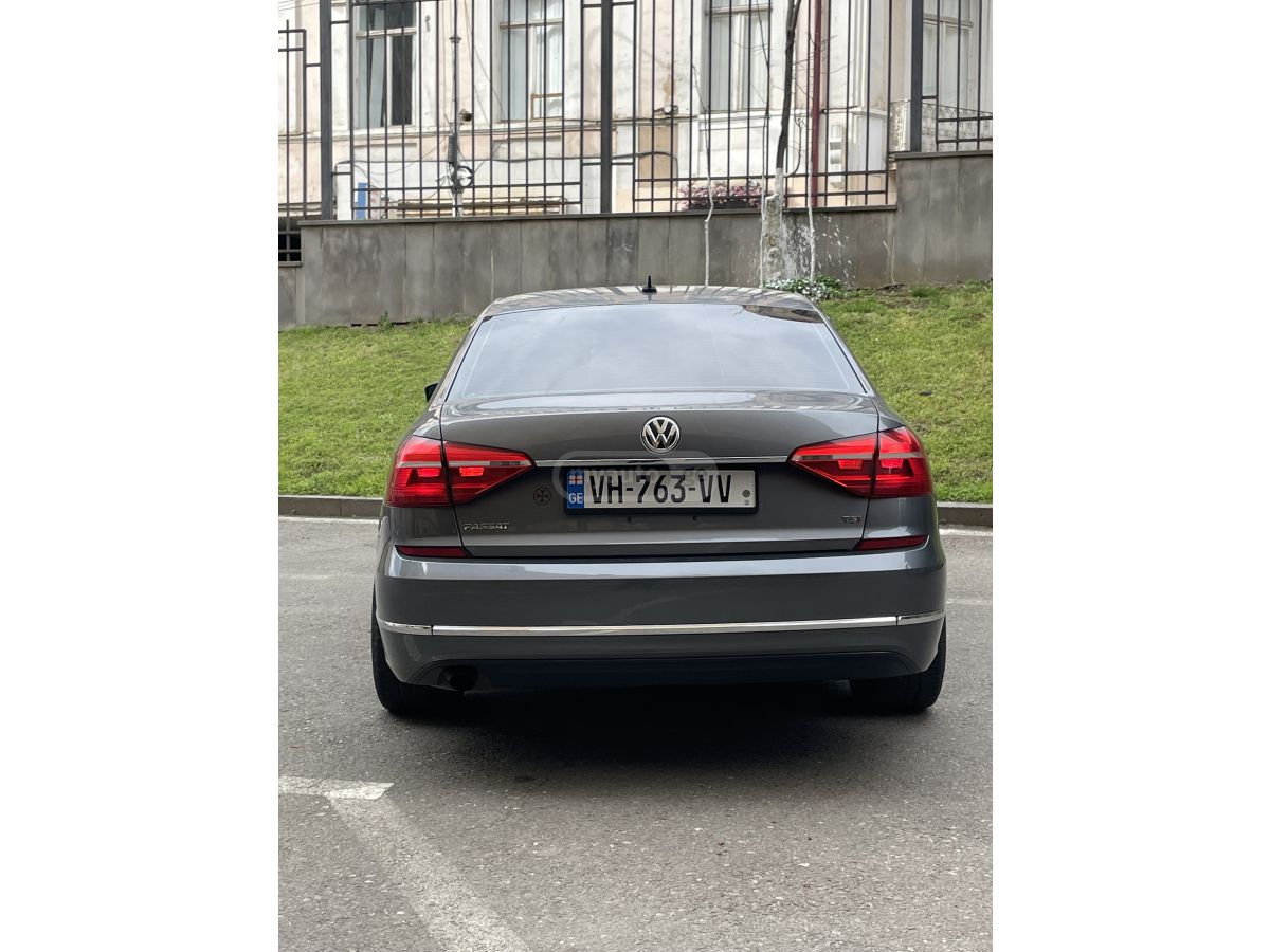Volkswagen Passat - фото 8
