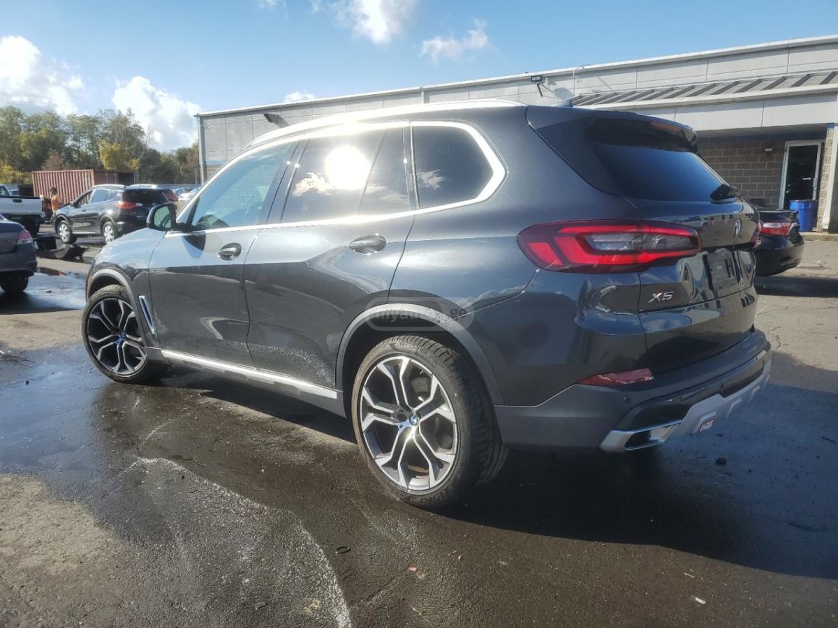 BMW X5 - фото 2