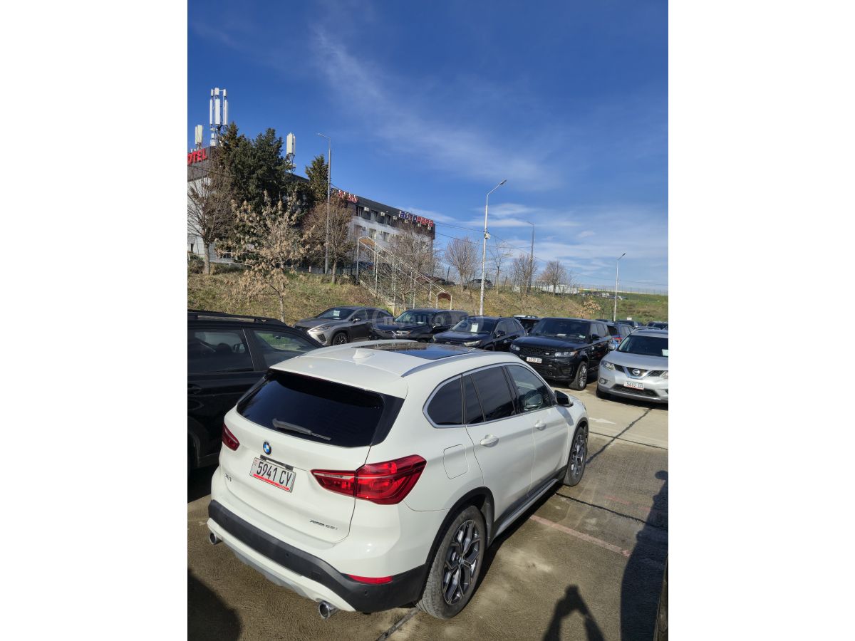 BMW X1 - фото 3