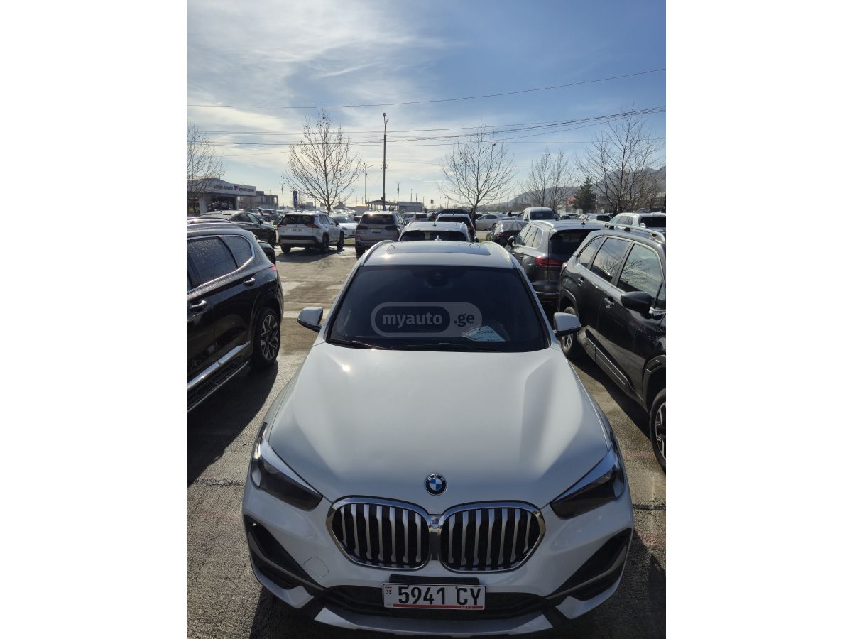 BMW X1 - фото 4
