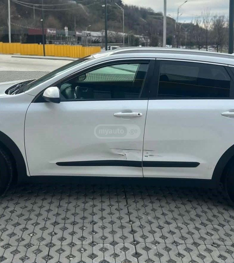 Kia Niro - фото 12