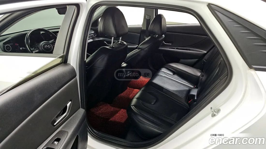 Hyundai Elantra - фото 11