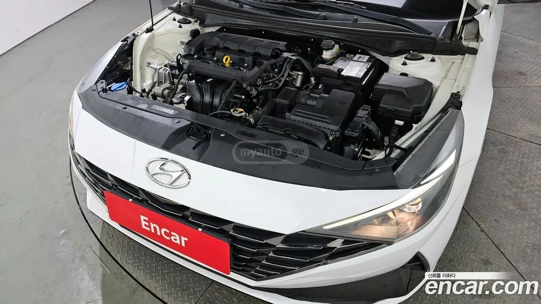 Hyundai Elantra - фото 6