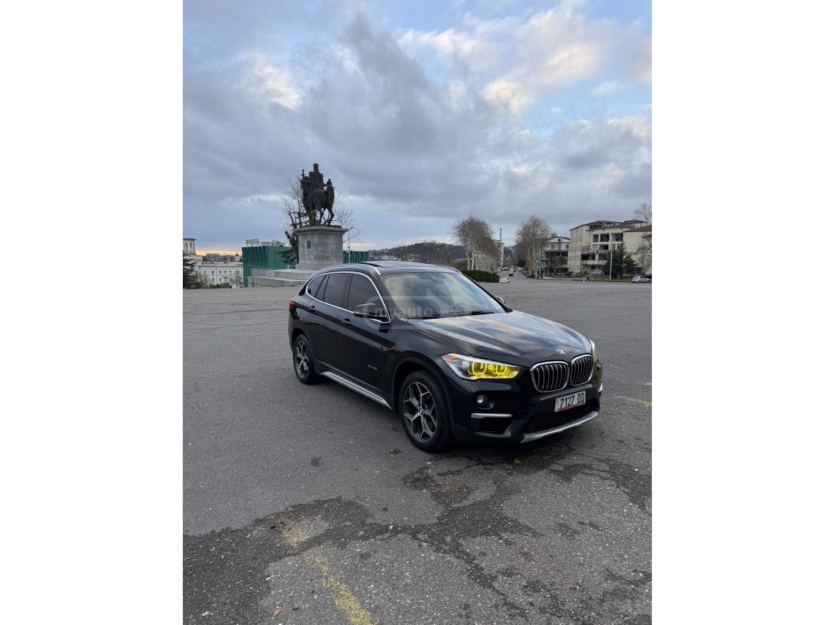 BMW X1 - фото 2