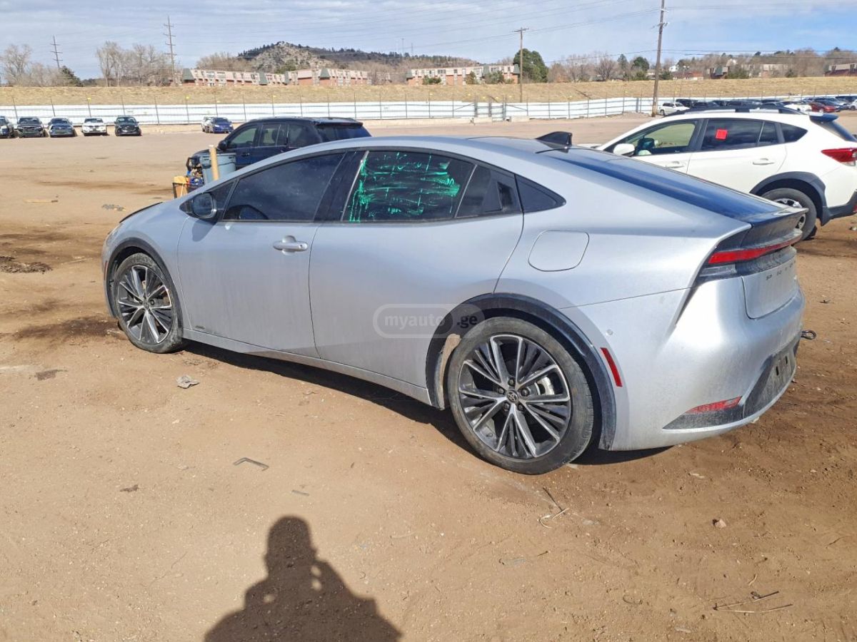 Toyota Prius 2025 — миниатюра 2